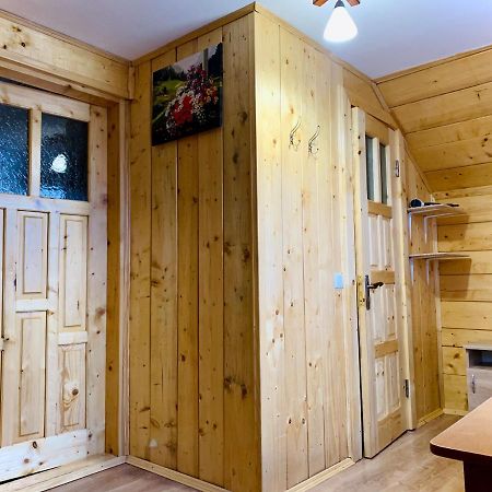 За Горбами Apartamento Yaremche Exterior foto